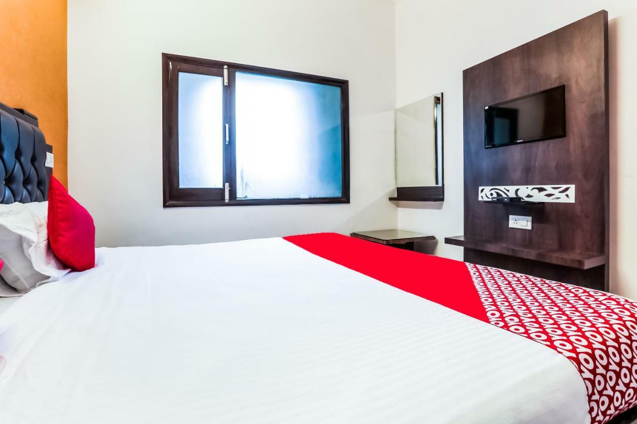 Oyo Flagship 37488 Hotel R V Regency Amritsar Exterior photo