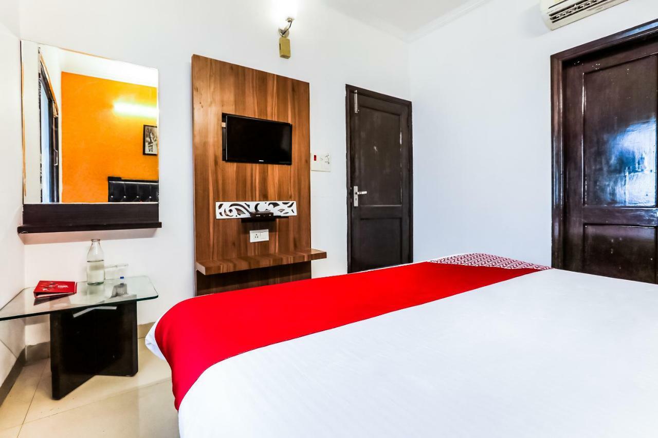 Oyo Flagship 37488 Hotel R V Regency Amritsar Exterior photo